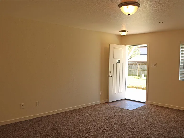 10535 Mills Rd #3B — Photo 7