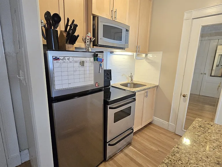 21 Beacon St #6C — Photo 28