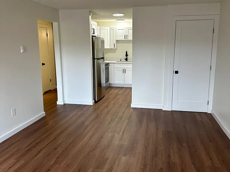 Arbor Heights | New Fully Renovated Apartments | Move in Specials! — Photo 20