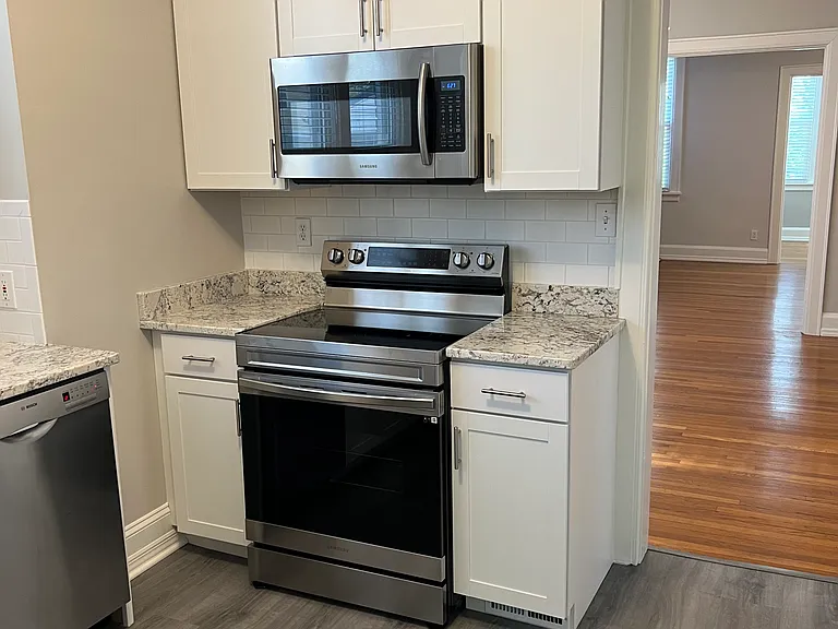 2830 Observatory Ave — Photo 5