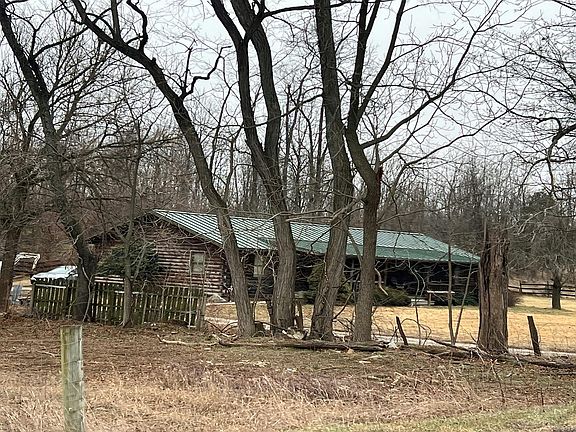3rd image of 6205 Rock Hill Rd