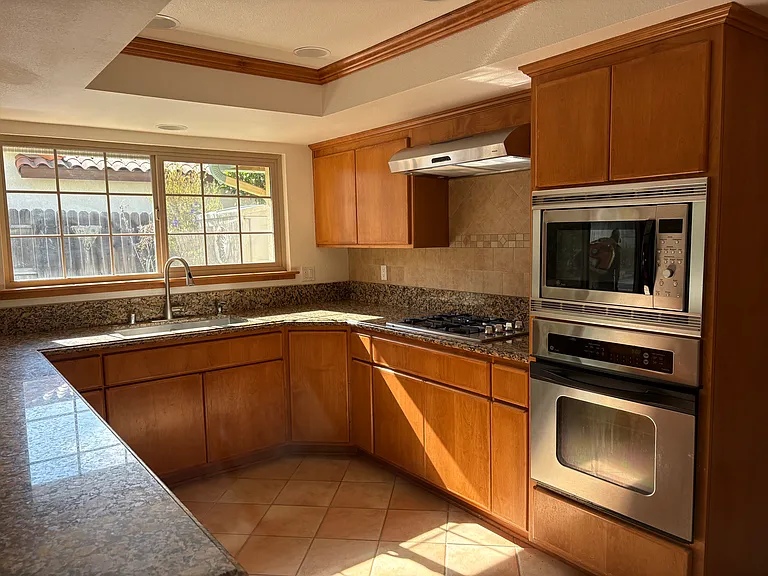 415 Wellington Dr — Photo 7