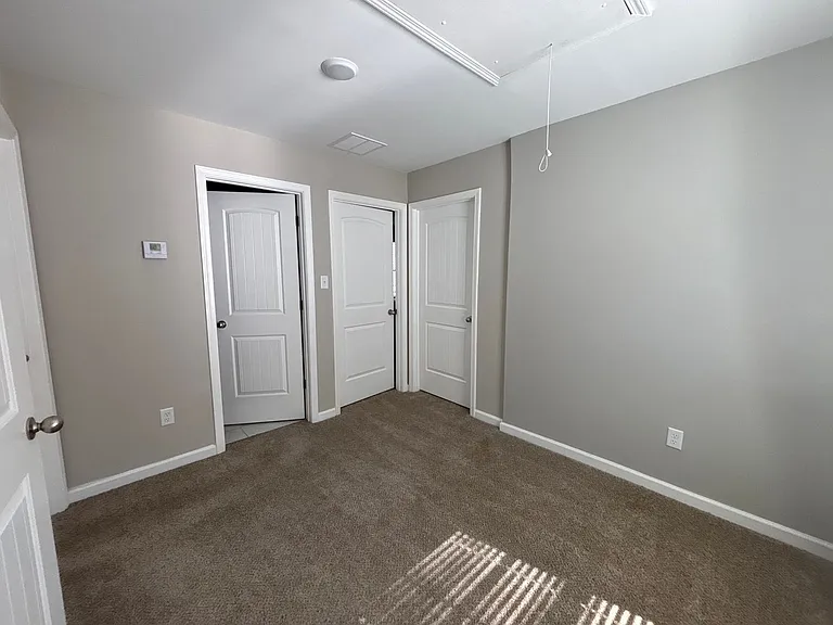 10151 Sterling Ridge Dr — Photo 16