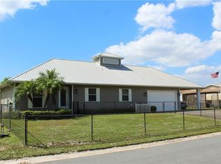 416 Lagoon Ct, Kenansville, FL 34739