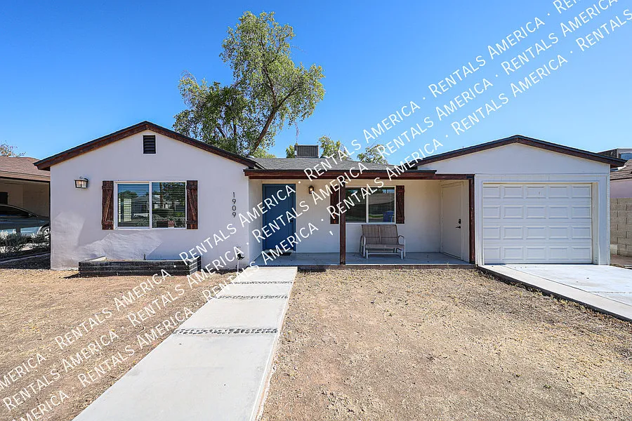 Updated 3br In E. Camelback — Photo 4