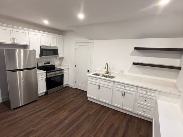 285 Genesee St Suite 3