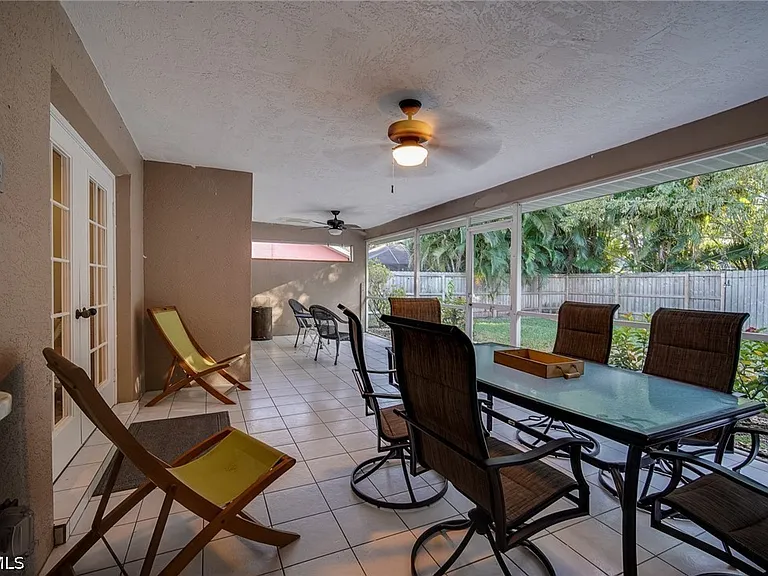 8831 Banyan Cove Cir — Photo 33