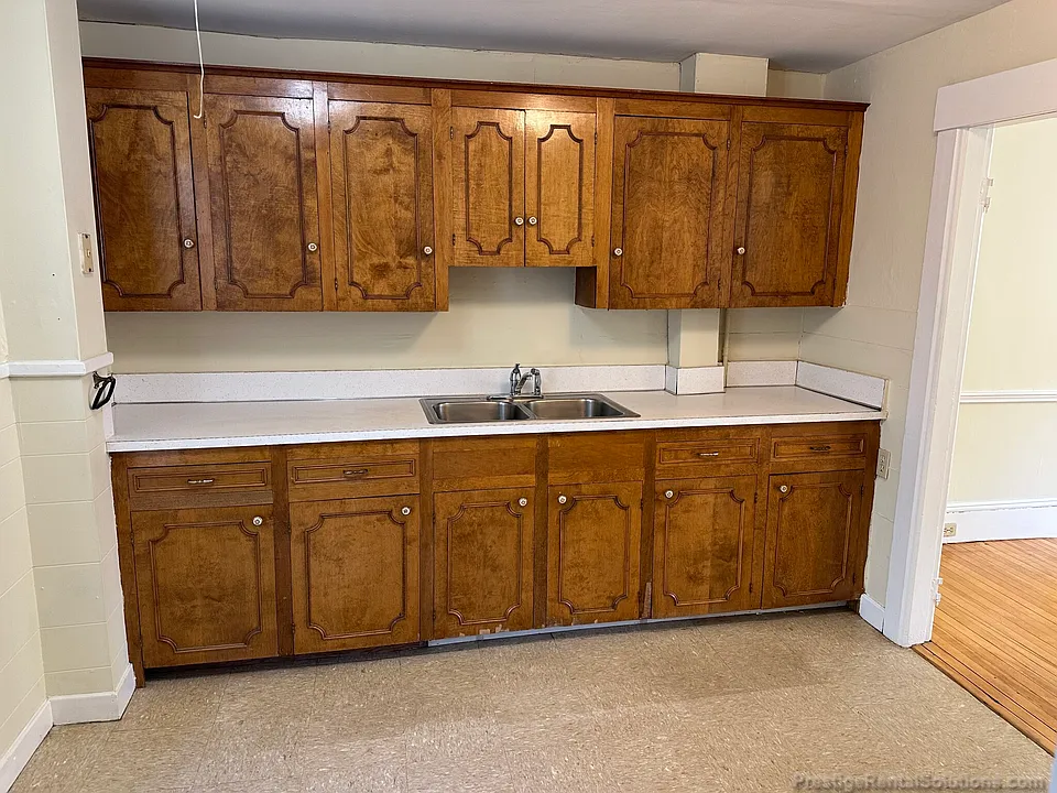 137 Merriam Ave #2