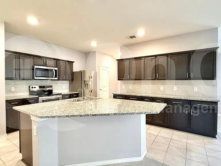 1113 Meadow Side Dr — Photo 4