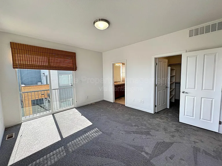 2488 Decatur St — Photo 15