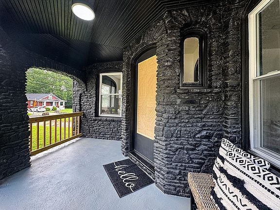 4th image of 5439 Whetsel Ave
