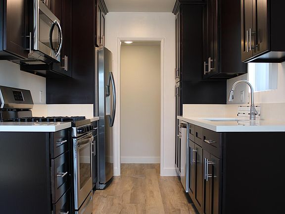 5th image of 3438 Keystone Ave APT 1