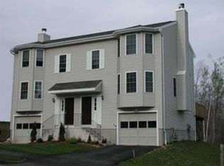 15 Honeysuckle Rd, Worcester, MA 01607