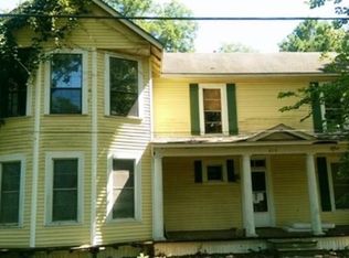 216 W Colorado St, Palestine, TX 75801