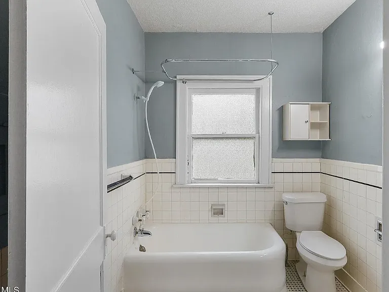 1752 Arlington Ave #3 — Photo 6