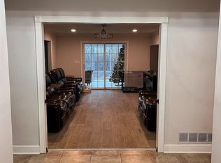 903 Roundelay Dr, West Chester, PA 19382