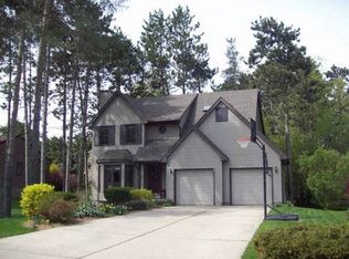 13166 White Pine Dr, Dewitt, MI 48820