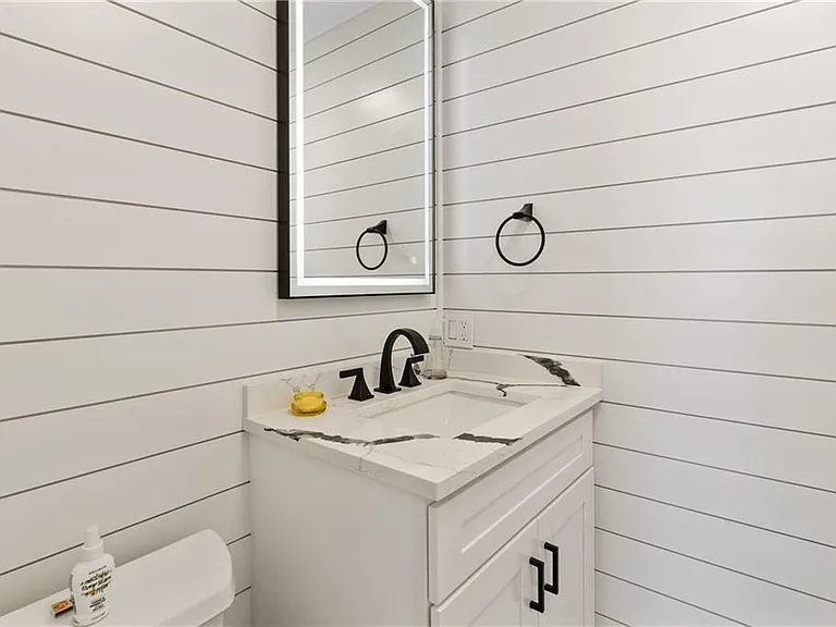23 Pell St — Photo 12