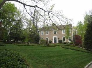 33 Hickory Tavern Rd, Gillette, NJ 07933