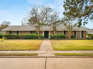 202 Sweetbriar Dr, Alexandria, LA 71303