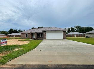 4032 Roxies Ln, Milton, FL 32571
