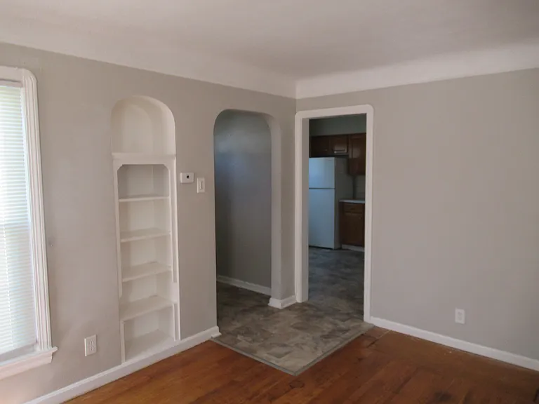 5203 Maplecrest Ave — Photo 5