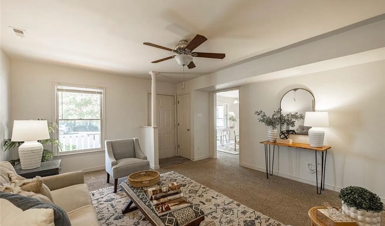 4 bed, 1970 sqft, $2,600 — Photo 3