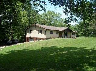 485 Hensley Hills Dr, Vienna, IL 62995