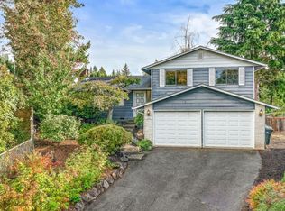 18510 Meridian Ct N, Seattle, WA 98133
