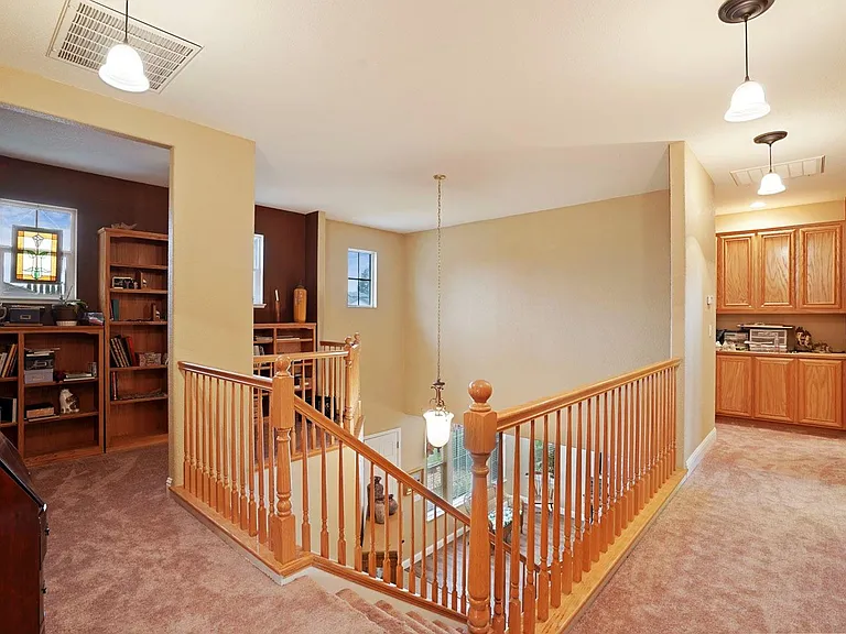 549 Glenbriar Cir — Photo 14