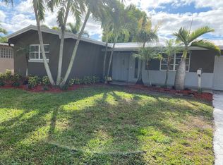 8660 NW 11th St, Pembroke Pines, FL 33024