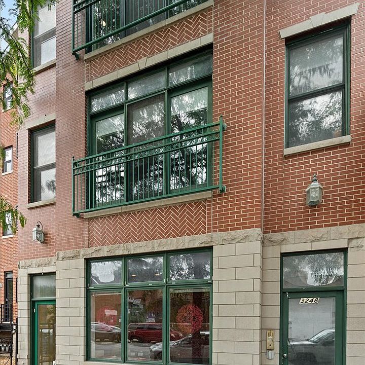 1st image of 3248 N Sheffield Ave #3