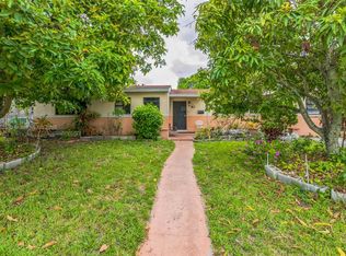 770 NW 184th Dr, Miami Gardens, FL 33169