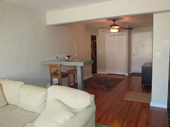 5th image of 2 Birchwood Ct APT 4B