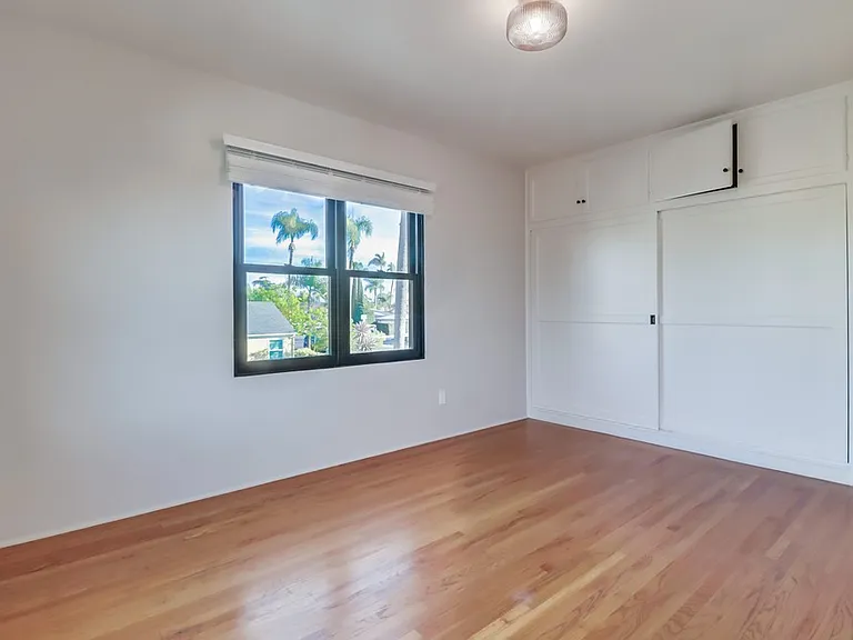 4706 Vista St #1 — Photo 16