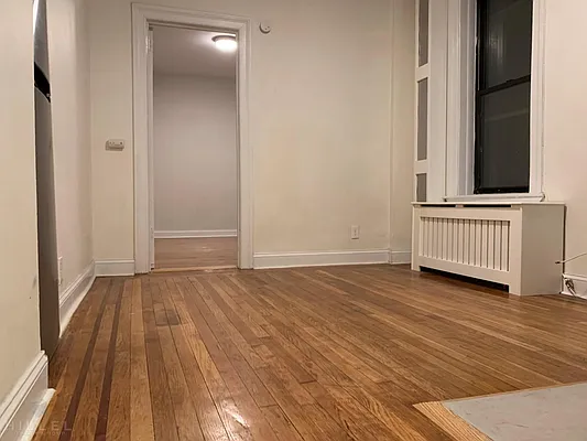 Rented by Hillel Realty Group | media 4