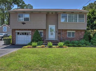 64 Maple Ave, New Egypt, NJ 08533
