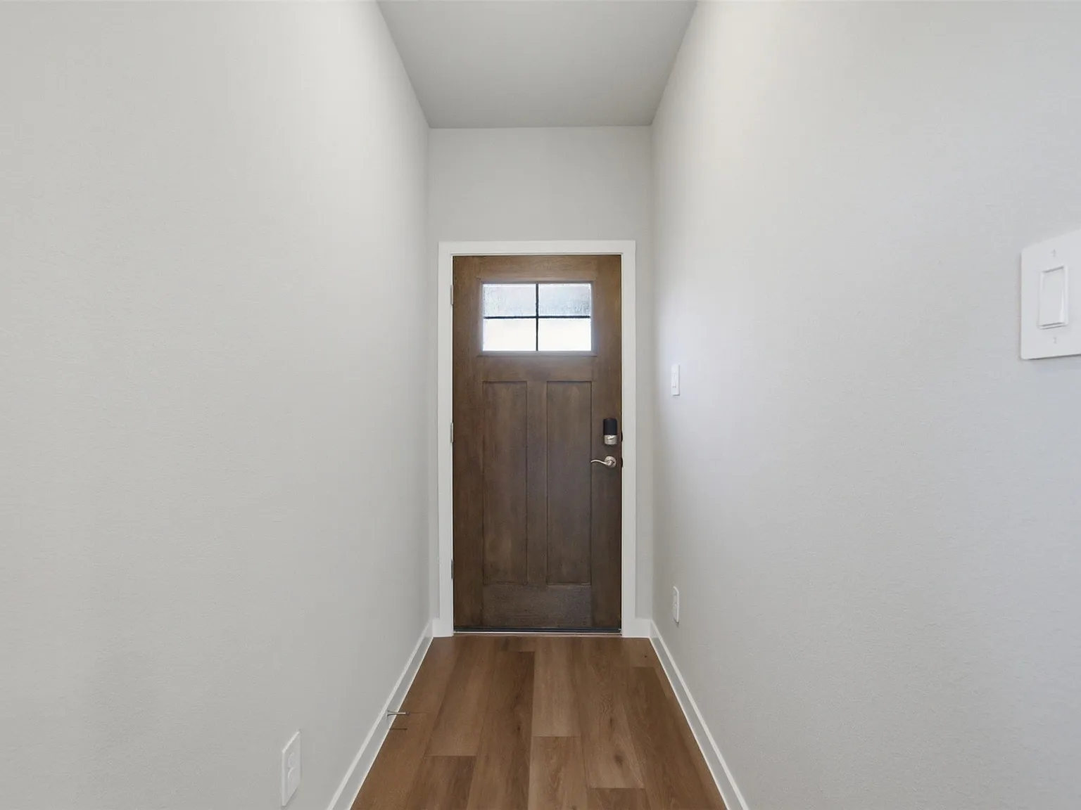 3 bed, 2.0 bath, 1551 sqft, $2,350 — Photo 4