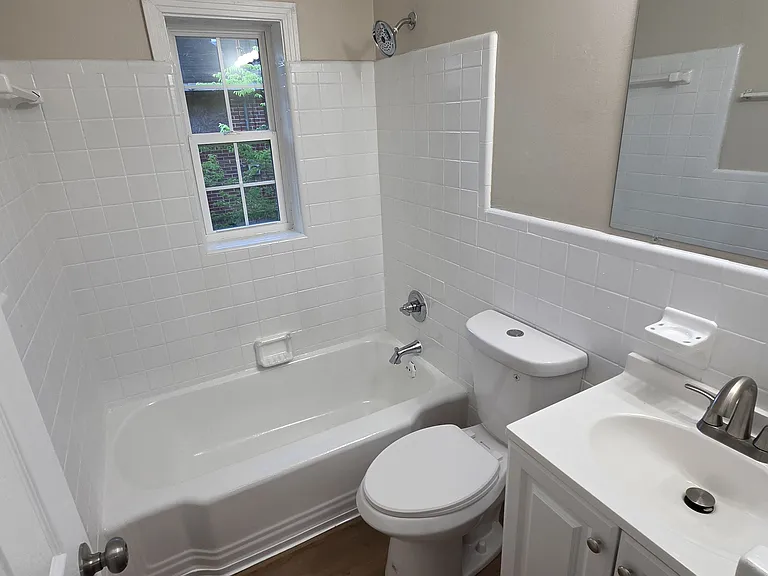 1460 Brentwood Ave — Photo 7