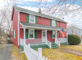 136 Chapel Hill Rd, Red Bank, NJ 07701