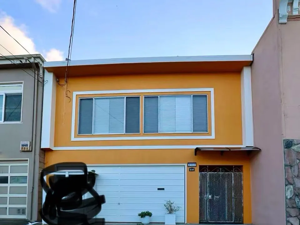2147 Quesada Ave