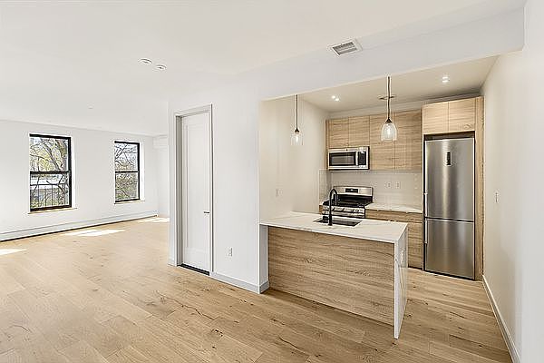 1st image of 750 Macdonough St APT 6
