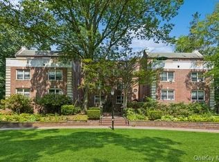 11 Sunnybrook Rd APT 3A, Bronxville, NY 10708