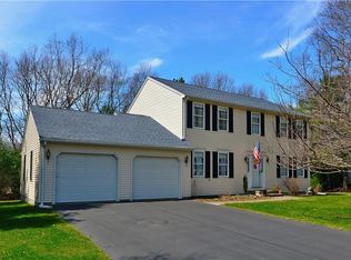10 Orchid Trl, Coventry, RI 02816
