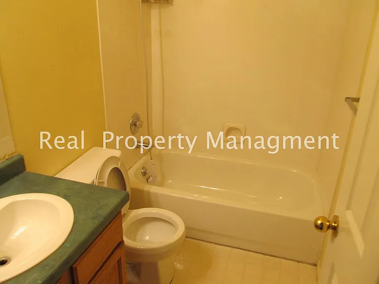 295 S Willow Dr — Photo 7