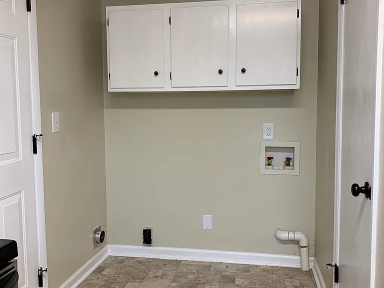 1604 Lucille St NW — Photo 5