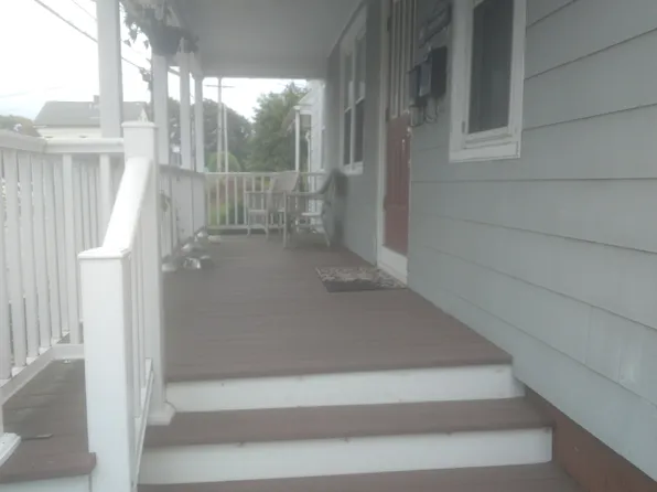 215 Summit St Floor 1, East Providence, RI 02914