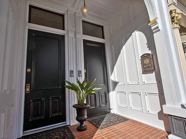 725 Webster St — Photo 5