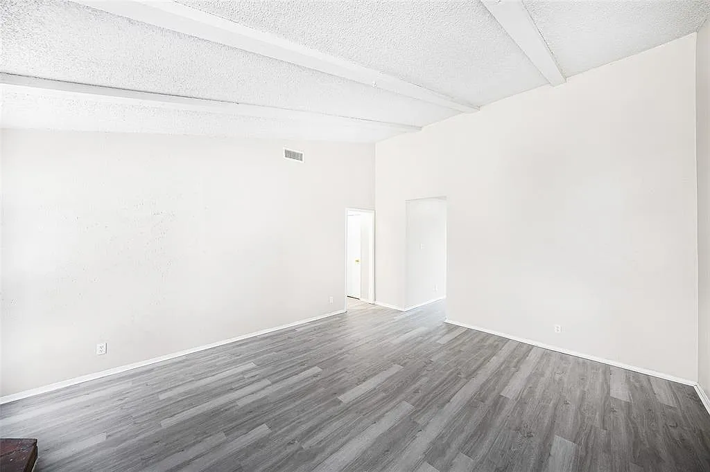 Building Photo - 1111 W Rundberg Ln