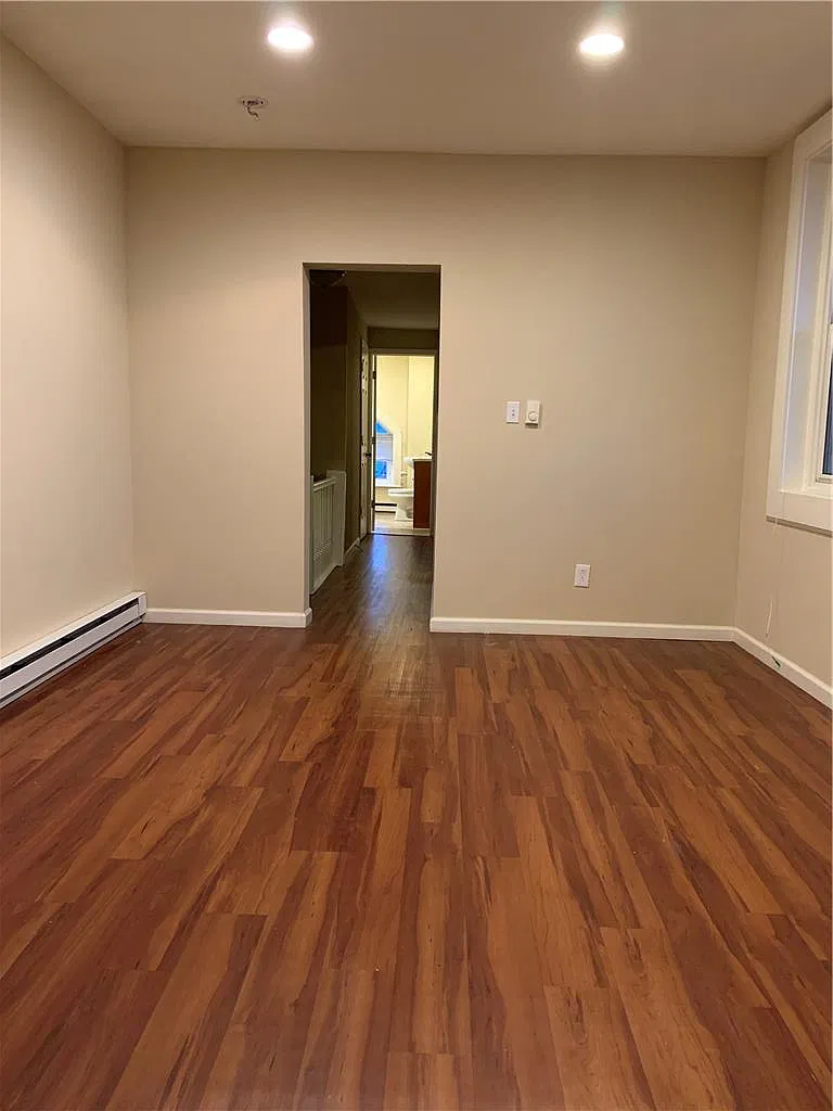 2 bed, 1.0 bath, 550 sqft, $1,425 — Photo 3